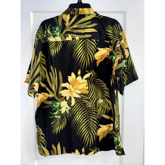 Tommy Bahama Men's Medium 100% Silk Hawaiian Shirt Floral Pattern - Picture 5 of 8
